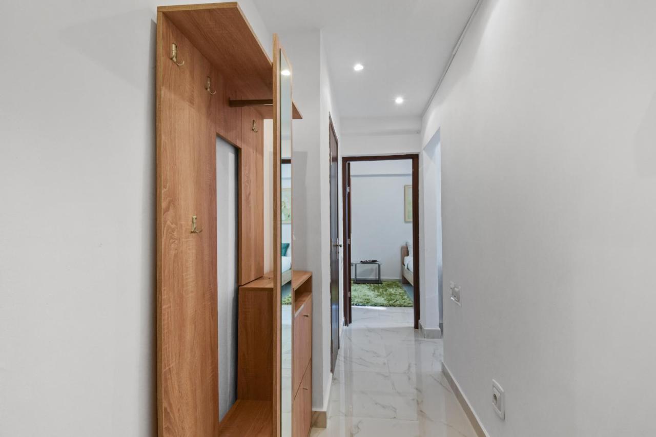 Central Studio Emerald Apartment Bucharest Exterior photo